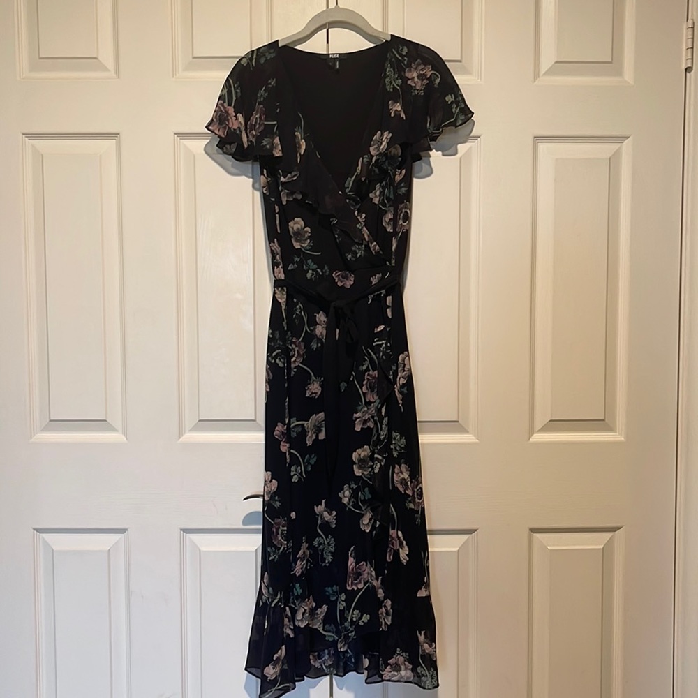 Women’s Dress with side zipper.